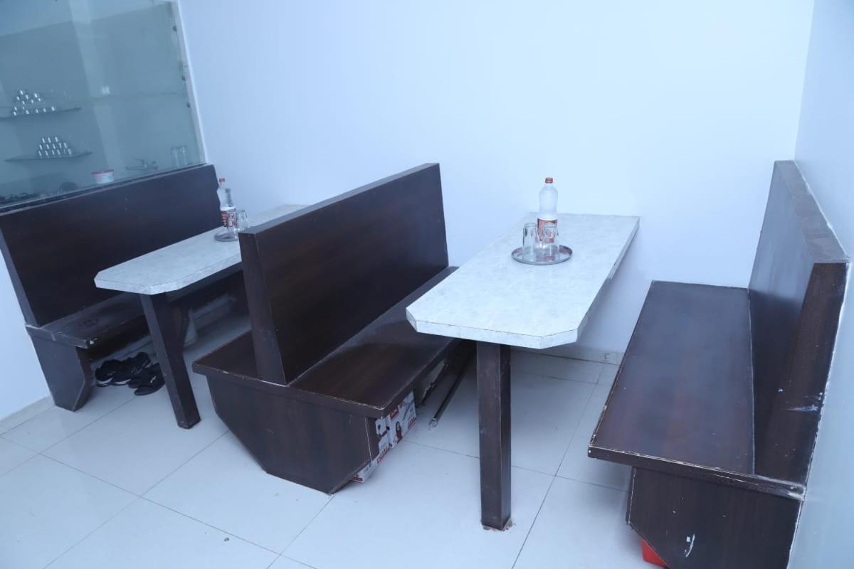 Hotel Kewal Inn Jalgaon Bagian luar foto