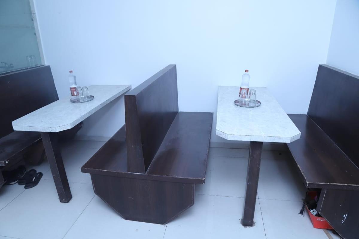 Hotel Kewal Inn Jalgaon Bagian luar foto